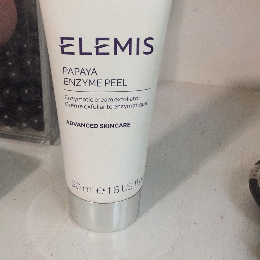 Elemis papaya enzyme peel